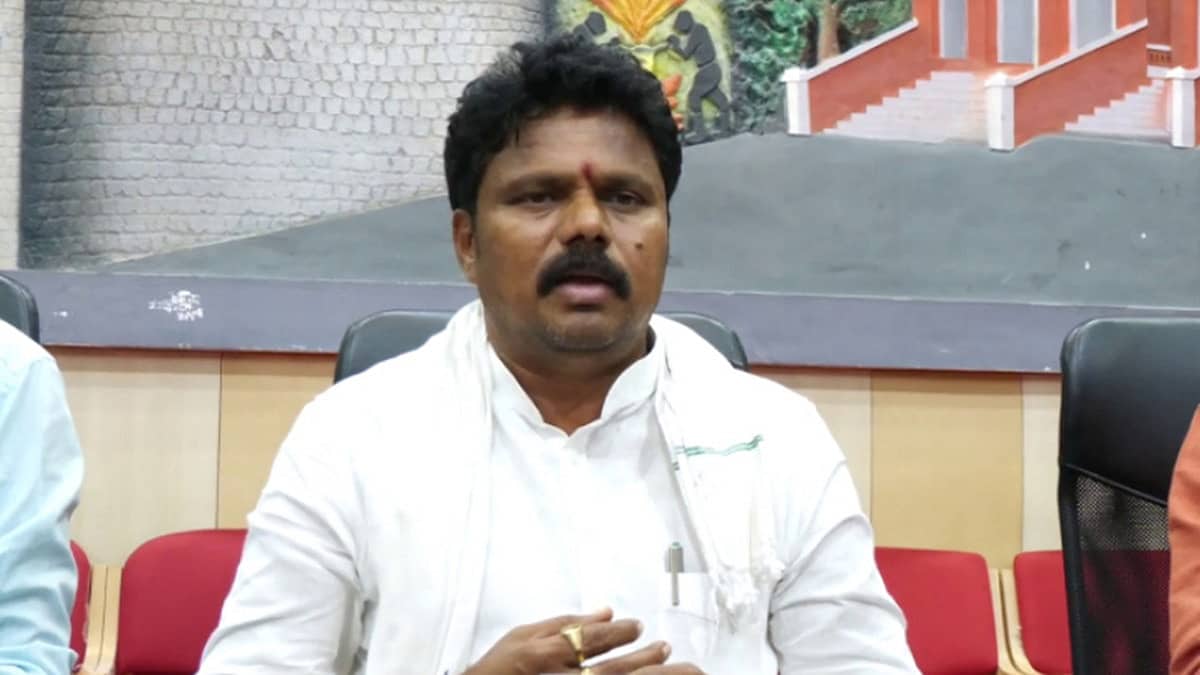 ಕೈ ತಪ್ಪಿದ ಸಚಿವ ಸ್ಥಾನ: ವಾಲ್ಮೀಕಿ ನಿಗಮ ಅಧ್ಯಕ್ಷ ಸ್ಥಾನಕ್ಕೆ ಬಸನಗೌಡ ದದ್ದಲ್ ರಾಜೀನಾಮೆ