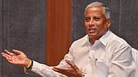 ನಕಲಿ ಗಾಂಧಿಗಳ ಓಲೈಸಲು ಸಚಿವ ಸಂಪುಟ ಸಭೆಯನ್ನೇ ಮುಂದೂಡಿ ಧರಣಿ ನಡೆಸುತ್ತಿರುವುದು ನಿಜಕ್ಕೂ ದುರಂತ: ವಿ. ಸೋಮಣ್ಣ