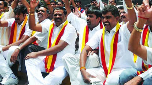 ಕರುನಾಡಲ್ಲಿ ಕರವೇ ಕಹಳೆ: ಕನ್ನಡಿಗರಿಗೆ ಶೇ.80ರಷ್ಟು ಉದ್ಯೋಗ ಮೀಸಲಾತಿ ಆಗ್ರಹಿಸಿ ರಾಜ್ಯದಾದ್ಯಂತ ಪ್ರತಿಭಟನೆ, ಹಲವು ಸಿನಿತಾರೆಯರು ಭಾಗಿ