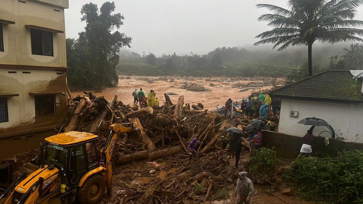 Wayanad landslide: ಮೃತಪಟ್ಟವರ ಸಂಖ್ಯೆ 96ಕ್ಕೆ ಏರಿಕೆ; ನಾಲ್ಕು ಗ್ರಾಮ ನೆಲಸಮ; ಹಲವರು ಸಿಲುಕಿರುವ ಶಂಕೆ