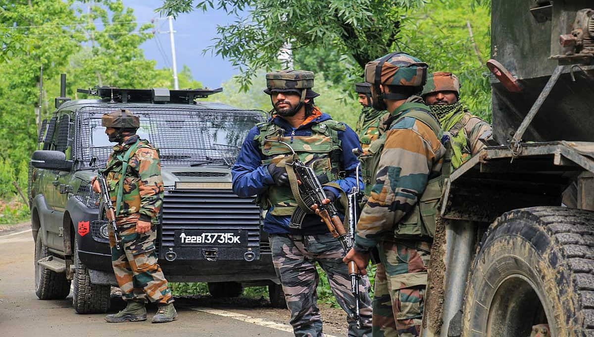 ಜಮ್ಮು: ಪಾಕ್ ಉಗ್ರರ ಒಳನುಸುಳುವಿಕೆ ಹೆಚ್ಚಳ, 500 ಪ್ಯಾರಾ ಕಮಾಂಡೋ ನಿಯೋಜನೆ!