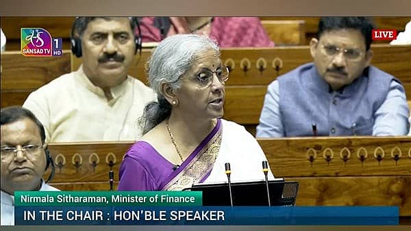 ಕಾಂಗ್ರೆಸ್ ಅವಧಿಯ ಬಜೆಟ್ನಲ್ಲಿ 26 ರಾಜ್ಯಗಳ ಹೆಸರೇ ಇರಲಿಲ್ಲ: ಕೇಂದ್ರ ಬಜೆಟ್ ಸಮರ್ಥಿಸಿಕೊಂಡ Nirmala Sitharaman