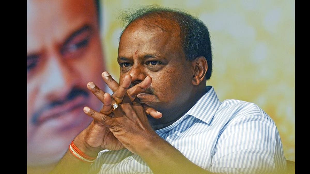 ಹುಚ್ಚಾಸ್ಪತ್ರೆಯಲ್ಲಿ ಕುಮಾರಸ್ವಾಮಿಗೆ ಆದಷ್ಟು ಬೇಗ ಚಿಕಿತ್ಸೆ ಕೊಡಿಸಬೇಕು: ಡಿ.ಕೆ ಶಿವಕುಮಾರ್