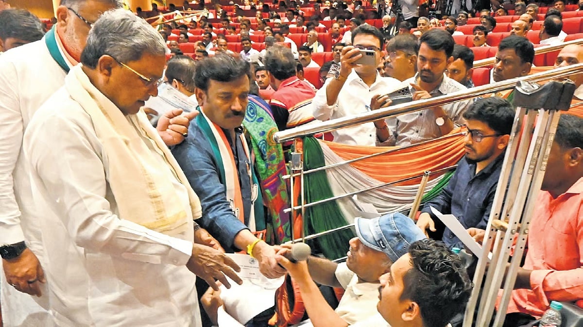ಕೆಪಿಸಿಸಿ ಕಚೇರಿಯಲ್ಲಿ 'ಸಿಎಂ ಸ್ಪಂದನೆ': 'ಕೈ' ಕಾರ್ಯಕರ್ತರ ಅಹವಾಲು ಆಲಿಸಿದ ಸಿದ್ದರಾಮಯ್ಯ