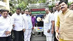 ರೈತರಿಂದ ದಿನಕ್ಕೆ ಒಂದು ಕೋಟಿ ಲೀಟರ್ ಹಾಲು ಖರೀದಿ: KMF ಸಾಧನೆಗೆ ಸಿಎಂ ಸಿದ್ದರಾಮಯ್ಯ ಶ್ಲಾಘನೆ!