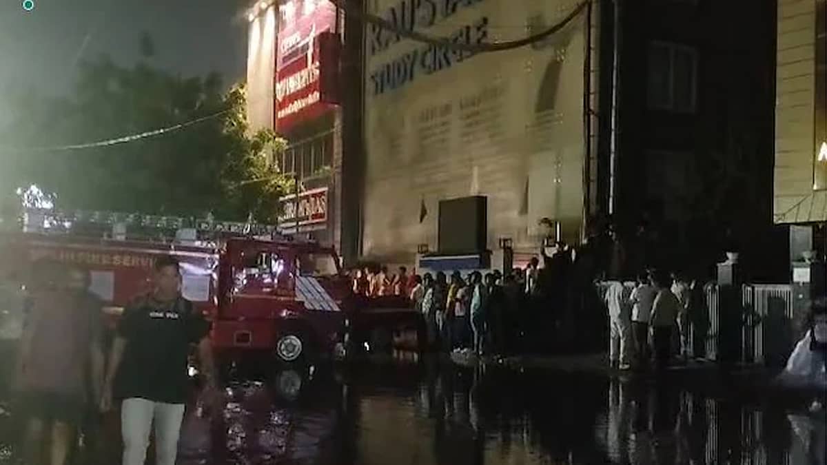 Delhi Floods: ಕೋಚಿಂಗ್ ಸೆಂಟರ್ಗೆ ಮಳೆ ನೀರು ನುಗ್ಗಿ ಇಬ್ಬರು ವಿದ್ಯಾರ್ಥಿನಿಯರ ಸಾವು, ಓರ್ವ ವಿದ್ಯಾರ್ಥಿ ರಕ್ಷಣೆಗೆ ಕಾರ್ಯಾಚರಣೆ!