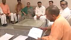 ಯುಪಿ ಕಾಲ್ತುಳಿತ: ಎಫ್‌ಐಆರ್‌ನಲ್ಲಿ ಭೋಲೆ ಬಾಬಾ ಹೆಸರಿಲ್ಲ, ಹತ್ರಾಸ್‌ಗೆ ಸಿಎಂ ಯೋಗಿ ಭೇಟಿ