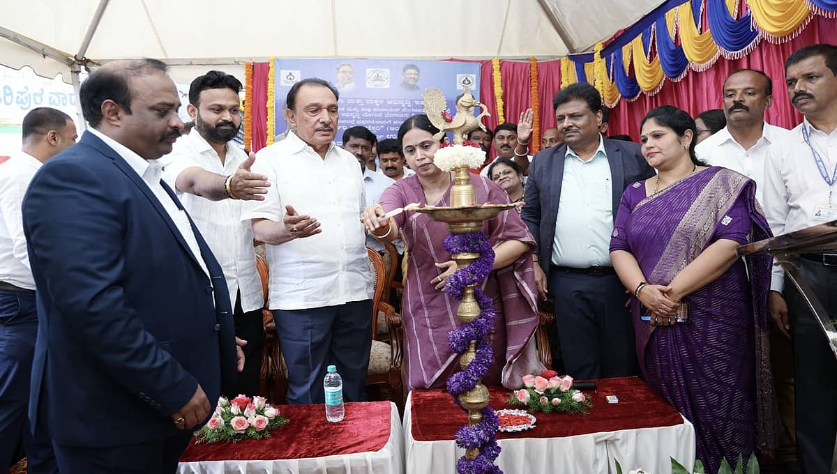ಬೆಂಗಳೂರು: ದೇಶದಲ್ಲಿಯೇ ಪ್ರಪ್ರಥಮ ಬಾರಿಗೆ 'ಸರ್ಕಾರಿ ಮಾಂಟೆಸ್ಸರಿ' ತರಗತಿಗಳಿಗೆ ಚಾಲನೆ