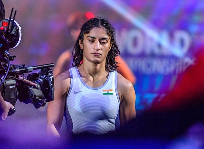ವಿನೇಶ್ ಗೆ ಭಾರತ ರತ್ನ ಅಥವಾ ರಾಜ್ಯಸಭಾ ಸ್ಥಾನ ನೀಡಿ: ಟಿಎಂಸಿ ಆಗ್ರಹ