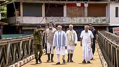 ವಯನಾಡಿನಲ್ಲಿ ಪ್ರಧಾನಿ ಮೋದಿ ವೈಮಾನಿಕ ಸಮೀಕ್ಷೆ; ಚೂರಲ್ಮಲಗೆ ಭೇಟಿ
