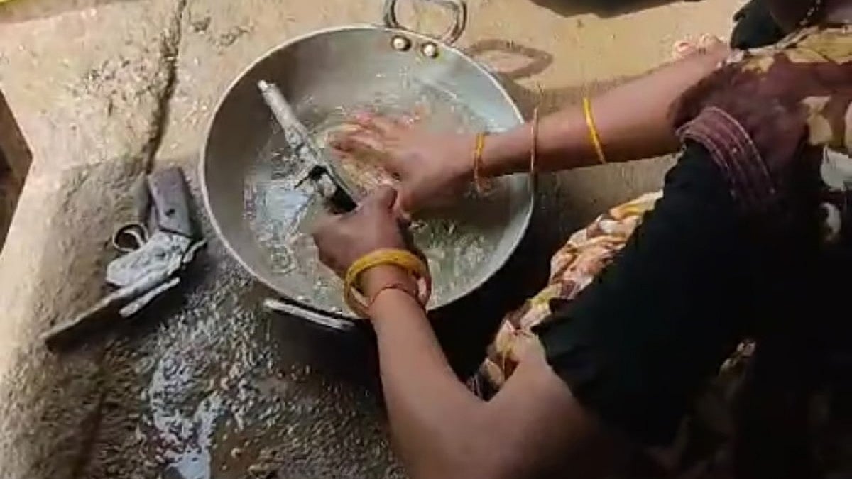 ಗನ್ ಸಂಸ್ಕೃತಿಯ ವೈಭವ: ಗ್ವಾಲಿಯರ್-ಚಂಬಲ್ ನಲ್ಲಿ ಬಂದೂಕು ಸ್ವಚ್ಛಗೊಳಿಸುವ ವಿಡಿಯೋ ವೈರಲ್; ಪೊಲೀಸರ ಭರ್ಜರಿ ಬೇಟೆ
