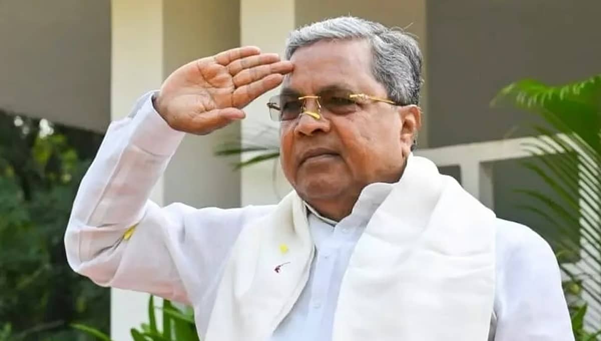 78ನೇ ಸ್ವಾತಂತ್ರ್ಯ ದಿನಾಚರಣೆ: ಬೆಂಗಳೂರಿನ ಮಾಣಿಕ್ ಶಾ ಮೈದಾನದಲ್ಲಿ ಸಿಎಂ ಸಿದ್ದರಾಮಯ್ಯ ಧ್ವಜಾರೋಹಣ