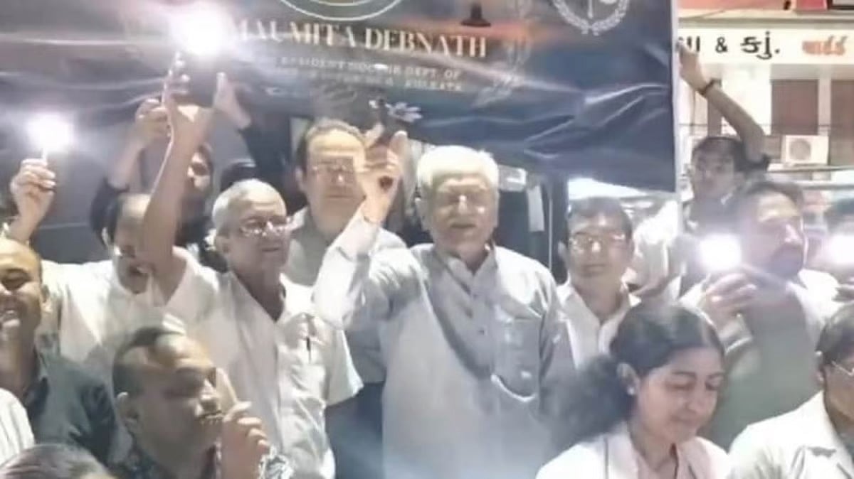 ಕೋಲ್ಕತ್ತಾ ಅತ್ಯಾಚಾರ-ಕೊಲೆ ಖಂಡಿಸಿ ಪ್ರತಿಭಟನೆ: ಪಿಸ್ತೂಲ್ ಪ್ರದರ್ಶಿಸಿದ ಗುಜರಾತ್ ವೈದ್ಯನ ವಿರುದ್ಧ ಕೇಸ್ ದಾಖಲು