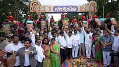ಮೈಸೂರು ದಸರಾ: 'ಗಜಪಯಣ' ಆರಂಭ, ಅರಮನೆಯತ್ತ ಹೆಜ್ಜೆ ಹಾಕಿದ ಒಂಬತ್ತು ಆನೆಗಳು