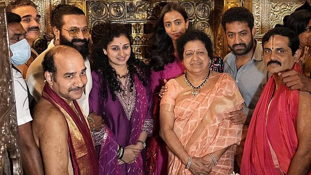 ಉಡುಪಿ ಶ್ರೀಕೃಷ್ಣನ ದರ್ಶನ ಪಡೆದ Jr. NTR; ರಿಷಬ್ ಶೆಟ್ಟಿ, ಪ್ರಶಾಂತ್ ನೀಲ್ ಸಾಥ್