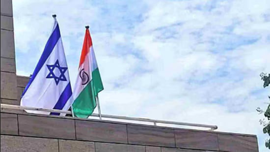 ಜಾಗರೂಕರಾಗಿರಿ, ಮನೆಯ ಹತ್ತಿರವೇ ಇರಿ: ಇಸ್ರೇಲ್ ನಲ್ಲಿರುವ ಭಾರತೀಯರಿಗೆ ಭಾರತ ಸಲಹೆ