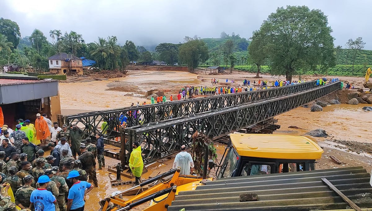 ರಕ್ಷಣಾ ಕಾರ್ಯಕ್ಕೆ ಸೇತುವೆ ನಿರ್ಮಾಣ, ಬದುಕಿರುವವರ ರಕ್ಷಣೆಯ ಭರವಸೆ ಕ್ಷೀಣ; ವಯನಾಡ್ ದುರಂತದ ಕರುಣಾಜನಕ ಕಥೆ...