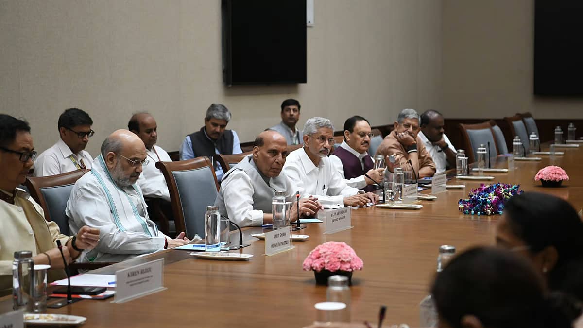 Bangladesh Crisis: ಉಚ್ಛಾಟಿತ ಪ್ರಧಾನಿ ಶೇಖ್ ಹಸೀನಾಗೆ ಭಾರತದ ನೆರವು, ಸರ್ವಪಕ್ಷ ಸಭೆಯಲ್ಲಿ ಮಹತ್ವದ ನಿರ್ಣಯ!