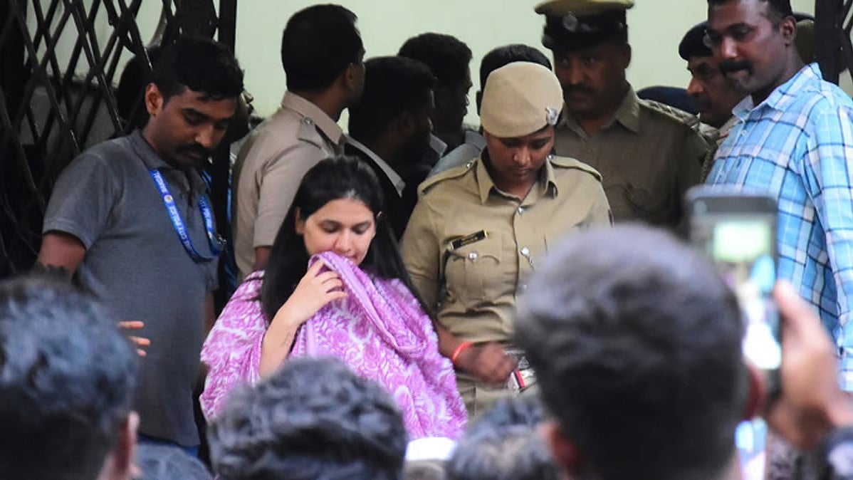 'ರೇಣುಕಾಸ್ವಾಮಿ ಹತ್ಯೆಗೆ ಮೂಲ ಕಾರಣ ಪವಿತ್ರಾ ಗೌಡ': ಕೋರ್ಟ್ ಹೇಳಿದ್ದೇನು?
