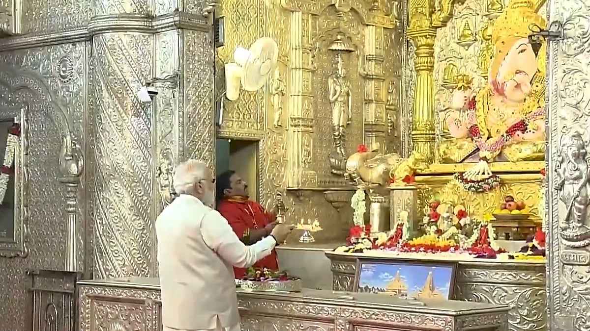 ಎಲ್ಲೆಡೆ ಗಣೇಶ ಚತುರ್ಥಿ ಸಂಭ್ರಮ: ದೇಶದ ಜನತೆಗೆ ಪ್ರಧಾನಿ ಮೋದಿ ಶುಭಾಶಯ