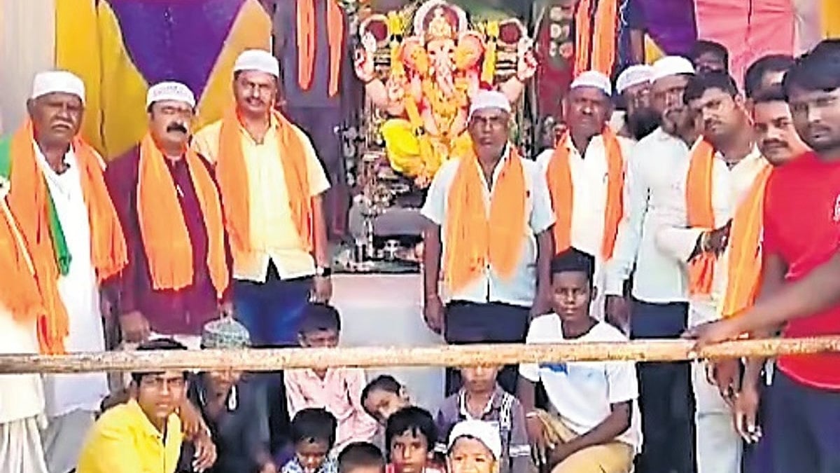 ಕೊಪ್ಪಳ: ಮಸೀದಿ ಆವರಣದಲ್ಲಿ ಗಣೇಶ ಮೂರ್ತಿ ಪ್ರತಿಷ್ಠಾಪನೆ; ಭಾವೈಕ್ಯತೆ ಮೆರೆದ ಗ್ರಾಮ