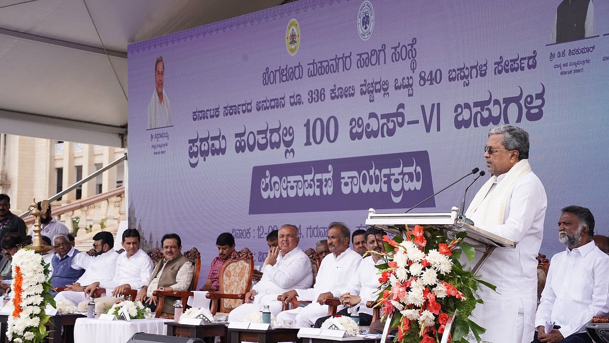 ಬೆಂಗಳೂರು: 100 ಹೊಸ BMTC ಬಸ್ಗಳಿಗೆ ಸಿಎಂ ಸಿದ್ದರಾಮಯ್ಯ ಚಾಲನೆ