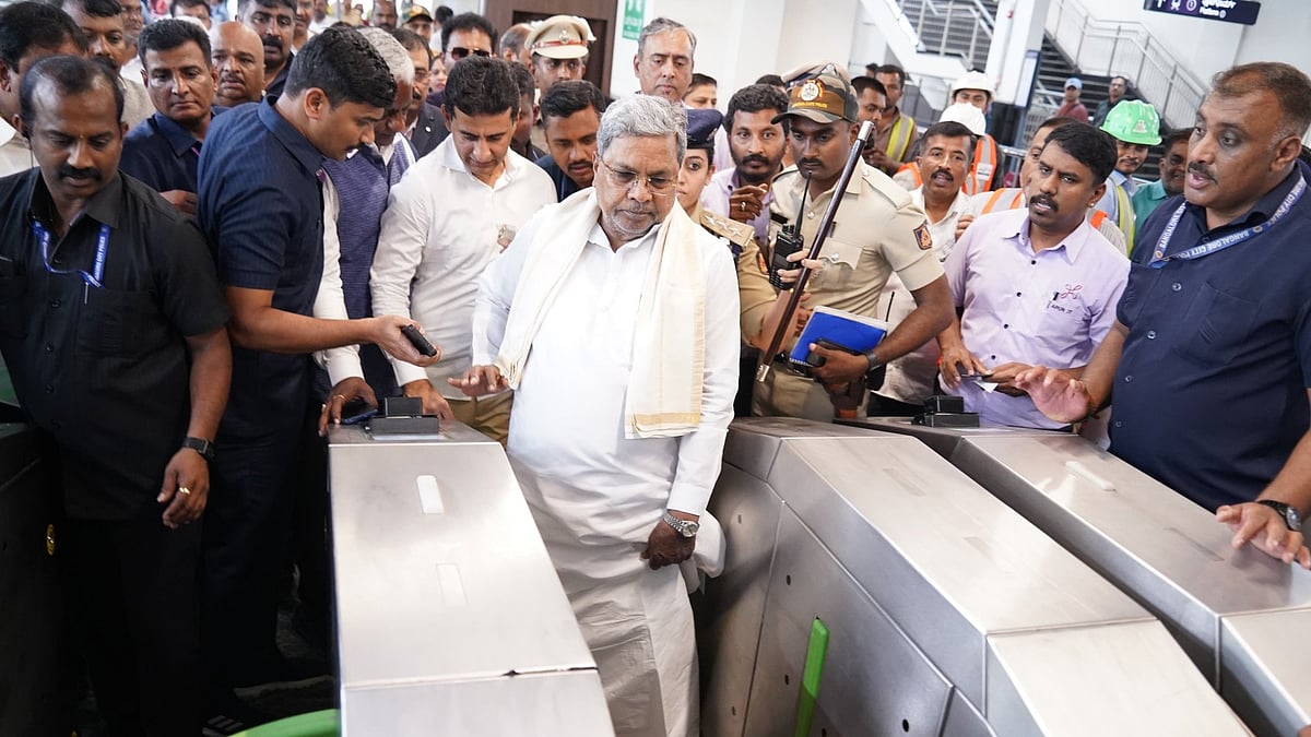 ಸಿಟಿ ರೌಂಡ್ಸ್ ಮೂಲಕ ಸಿದ್ದರಾಮಯ್ಯ ಶಕ್ತಿ ಪ್ರದರ್ಶನ: ಸಿಎಂ ಕುರ್ಚಿ ಮೇಲೆ ಕಣ್ಣಿಟ್ಟವರಿಗೆ ಪರೋಕ್ಷ ಸಂದೇಶ ರವಾನೆ