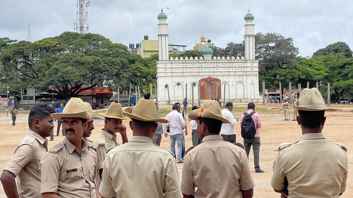 ನಾಡಿನೆಲ್ಲೆಡೆ ರಂಜಾನ್ ಸಂಭ್ರಮ: ನಗರದ ಹಲವೆಡೆ ಸಂಚಾರ ನಿರ್ಬಂಧ, ಬದಲಿ ಮಾರ್ಗ ವಿವರ ಇಲ್ಲಿದೆ...