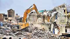 'ಬುಲ್ಡೋಜರ್ ನ್ಯಾಯ'ಕ್ಕೆ ಸುಪ್ರೀಂ ಕೋರ್ಟ್ ತಡೆ: ಅಕ್ಟೋಬರ್ 1ರವರೆಗೆ ಯಾವುದೇ ಕಾರ್ಯಾಚರಣೆ ನಡೆಸದಂತೆ ಖಡಕ್ ಆದೇಶ!