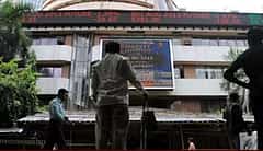 Indian Stock Market: ಮುಂದುವರೆದ ಕರಡಿ ಓಟ; ಸೆನ್ಸೆಕ್ಸ್, ನಿಫ್ಟಿ ಮತ್ತೆ ಕುಸಿತ!