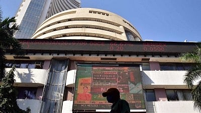 Indian Stock Market: ಅಮೆರಿಕದಲ್ಲಿ ಬಡ್ಡಿದರ ಕಡಿತದ ಎಫೆಕ್ಟ್: ಸಾರ್ವಕಾಲಿಕ ದಾಖಲೆ ಬರೆದ Sensex, Nifty