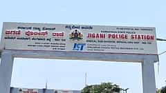 ಹಿಂದೂ ಹೆಸರಲ್ಲಿ ಅಕ್ರಮವಾಗಿ ಬೆಂಗಳೂರಿನಲ್ಲಿ ನೆಲೆಸಿದ್ದ ಪಾಕ್ ಪ್ರಜೆ ಸೇರಿ ನಾಲ್ವರ ಬಂಧನ!