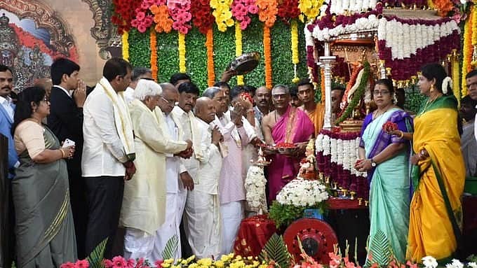 ನಾಡಹಬ್ಬ ದಸರಾ 2024: ಮೈಸೂರಿನಲ್ಲಿ ಸಾಹಿತಿ ಹಂಪ ನಾಗರಾಜಯ್ಯ ಅದ್ದೂರಿ ಚಾಲನೆ