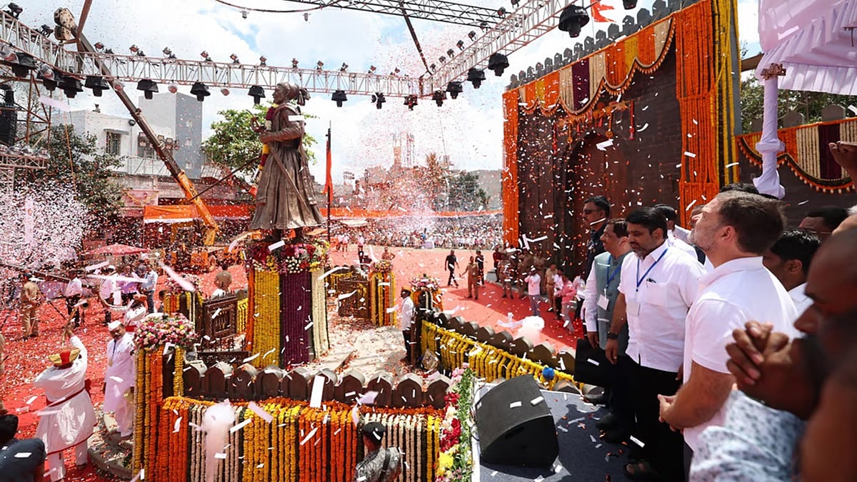 ಸಂವಿಧಾನ ಧ್ವಂಸಗೊಳಿಸಿ ಶಿವಾಜಿ ಮಹಾರಾಜರ ಮುಂದೆ ತಲೆಬಾಗುವುದರಿಂದ ಯಾವುದೇ ಪ್ರಯೋಜನವಿಲ್ಲ: ರಾಹುಲ್ ಗಾಂಧಿ