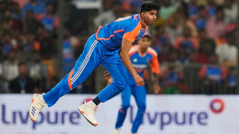 1st T20I: 127 ರನ್ ಗೆ ಬಾಂಗ್ಲಾದೇಶ ಆಲೌಟ್; ಪದಾರ್ಪಣೆ ಪಂದ್ಯದಲ್ಲೇ ಗಮನ ಸೆಳೆದ Mayank Yadav