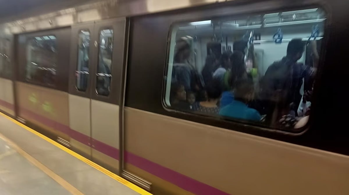 Namma Metro: ಪಾನಮತ್ತ ಪ್ರಯಾಣಿಕರಿಂದ ಭದ್ರತಾ ಅಧಿಕಾರಿ ಮೇಲೆ ಹಲ್ಲೆ; ಅವಾಚ್ಯ ಶಬ್ದಗಳಿಂದ ಮಹಿಳಾ ಸಿಬ್ಬಂದಿಗೆ ನಿಂದನೆ!