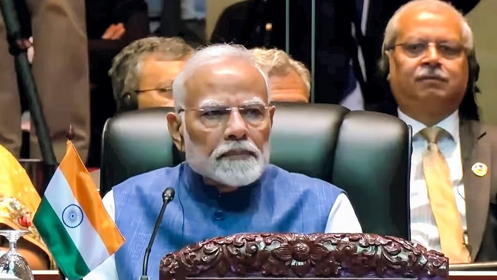 East Asia Summit: ಯುದ್ಧಭೂಮಿಯಲ್ಲಿ ಸಮಸ್ಯೆಗಳಿಗೆ ಪರಿಹಾರ ಸಿಗುವುದಿಲ್ಲ- ಪ್ರಧಾನಿ ಮೋದಿ