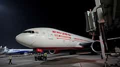 Emergency ಘೋಷಣೆ: Air India ವಿಮಾನದಲ್ಲಿ ತಾಂತ್ರಿಕ ದೋಷ; ಜೀವ ಹಿಡಿದು ಕುಳಿತಿರುವ 140 ಪ್ರಯಾಣಿಕರು, ತುರ್ತು ಭೂಸ್ಪರ್ಶಕ್ಕೆ ಸಿದ್ಧತೆ!