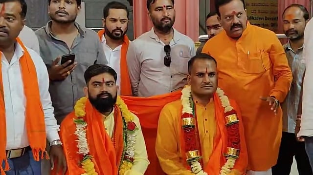 ಜಾಮೀನಿನ ಮೇಲೆ ಹೊರಬಂದ ಪತ್ರಕರ್ತೆ ಗೌರಿ ಲಂಕೇಶ್ ಹಂತಕರಿಗೆ ಹಿಂದೂಪರ ಸಂಘಟನೆಗಳಿಂದ ಸನ್ಮಾನ!