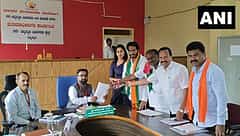 ಉಪ ಚುನಾವಣೆ: ಚನ್ನಪಟ್ಟಣದಲ್ಲಿ ನಿಖಿಲ್ ಕುಮಾರಸ್ವಾಮಿ, ಸಂಡೂರಿನಲ್ಲಿ ಬಂಗಾರು ಹನುಮಂತು NDA ಅಭ್ಯರ್ಥಿಯಾಗಿ ನಾಮಪತ್ರ ಸಲ್ಲಿಕೆ