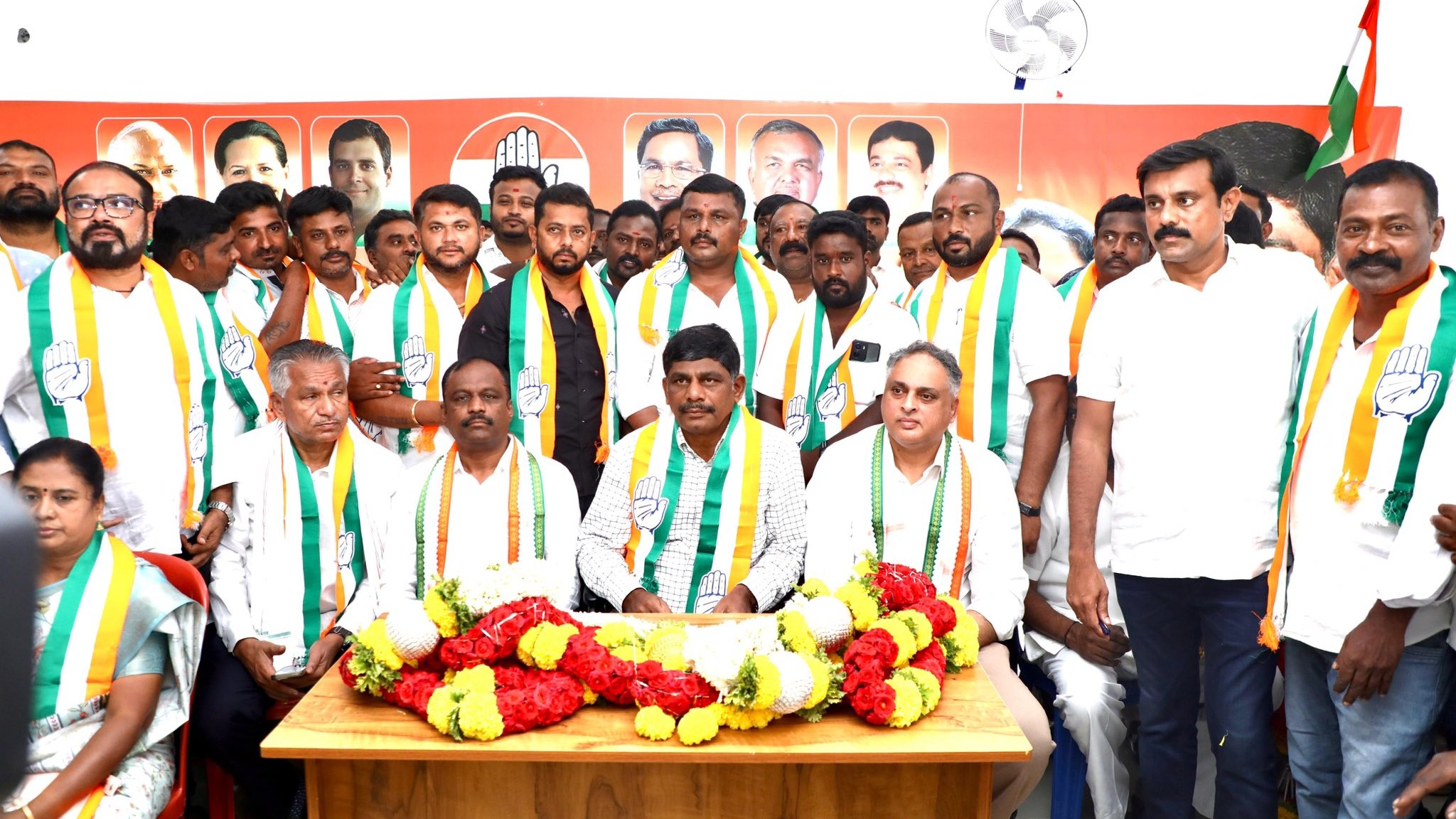 Channapatna: ಆಪರೇಷನ್ 'ಸೈನಿಕ' ಬಳಿಕ  'ಕೈ'ಯಿಂದ ಮತ್ತೊಂದು ಕಾರ್ಯಾಚರಣೆ, ಬಿಜೆಪಿ ತೊರೆದು ಕಾಂಗ್ರೆಸ್ ಸೇರಿದ 6 ಕೌನ್ಸಿಲರ್ ಗಳು!
