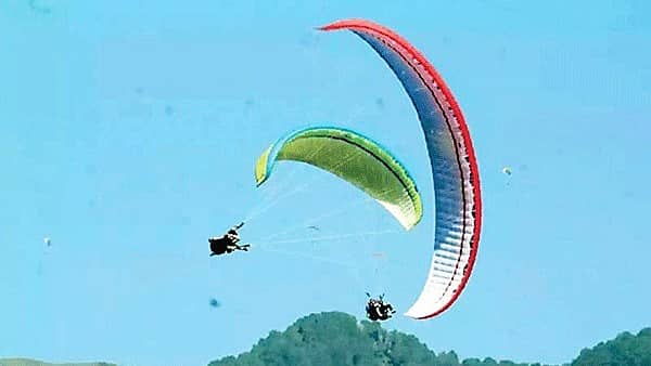 ಹಿಮಾಚಲ: ಆಗಸದಲ್ಲೇ ಮತ್ತೊಂದು ಪ್ಯಾರಾಗ್ಲೈಡರ್ಗೆ ಡಿಕ್ಕಿ; ಬೆಲ್ಜಿಯಂ ಪ್ಯಾರಾಗ್ಲೈಡರ್ ಸಾವು!