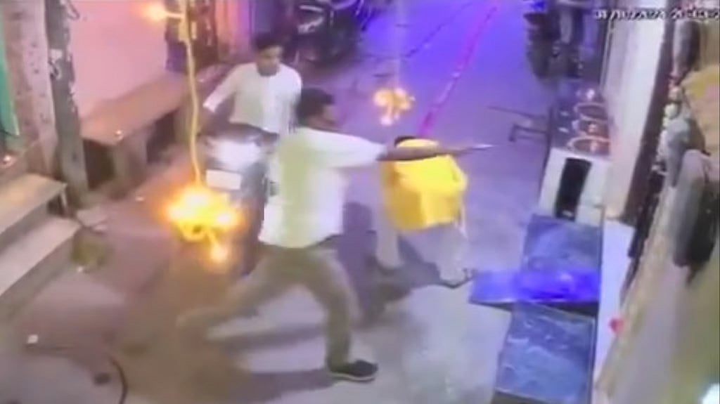 ದೆಹಲಿಯಲ್ಲಿ ಮಾರಣಾಂತಿಕ ಗುಂಡಿನ ದಾಳಿ: ಇಬ್ಬರು ಸಾವು, 10 ವರ್ಷದ ಬಾಲಕನಿಗೆ ಗಾಯ