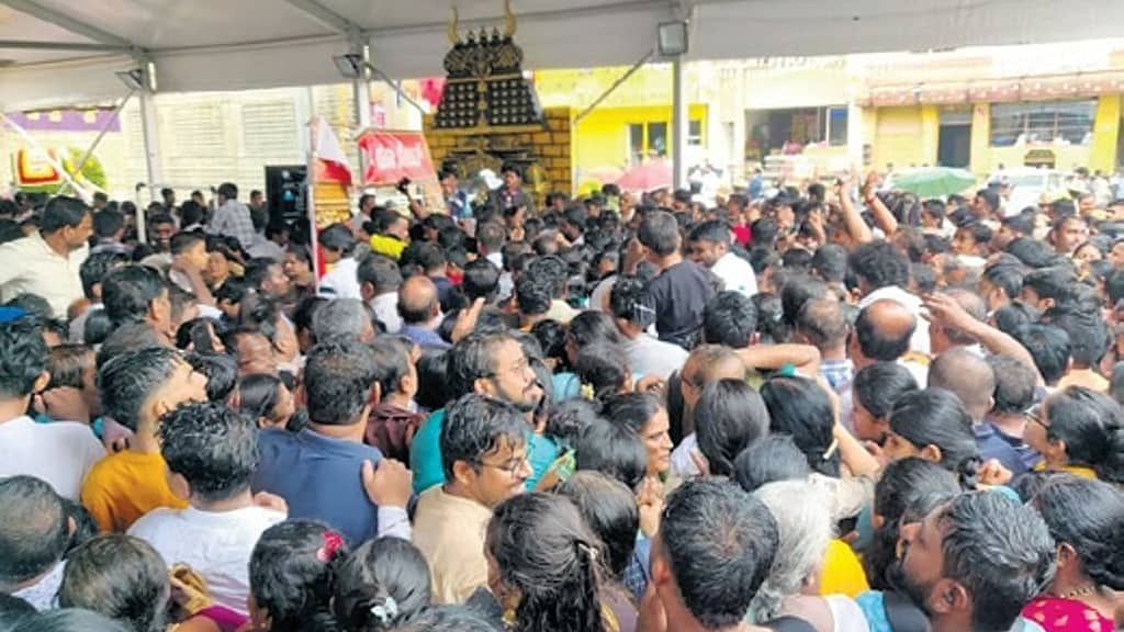 ಹಾಸನಾಂಬ ದರ್ಶನಕ್ಕೆ ಗಲಾಟೆ: VVIP ಪಾಸ್ ರದ್ದು, ಧರ್ಮ ದರ್ಶನಕ್ಕಷ್ಟೇ ಅವಕಾಶ