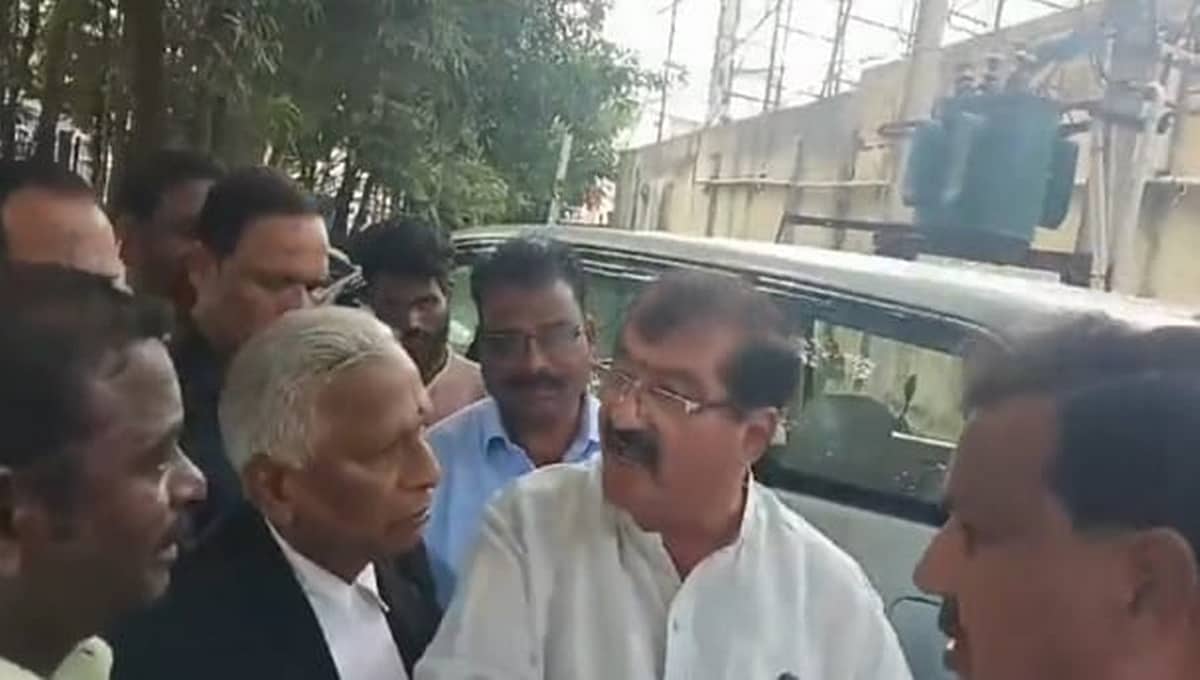 ದಾವಣಗೆರೆ: ನಗರಸಭೆ ಆಯುಕ್ತರ ಮೇಲೆ ಬಿಜೆಪಿ ಶಾಸಕ ಬಿ.ಪಿ ಹರೀಶ್ ಹಲ್ಲೆಗೆ ಯತ್ನ