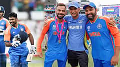 'ದ್ರಾವಿಡ್, ಧೋನಿ, Kohli, ರೋಹಿತ್ ನನ್ನ ಮಗನ 10 ವರ್ಷ ಕ್ರಿಕೆಟ್ ಜೀವನ ಹಾಳು ಮಾಡಿದರು': Sanju Samson ತಂದೆ ಆಕ್ರೋಶ!