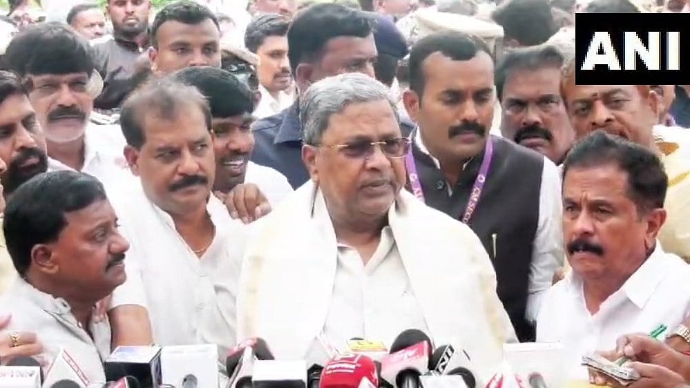 ನಾಗೇಂದ್ರಗೆ ಸಚಿವ ಸ್ಥಾನ ನೀಡುವ ಬಗ್ಗೆಯಷ್ಟೇ ಚರ್ಚೆ, ಸಚಿವ ಸಂಪುಟ ಪುನಾರಚನೆ ಇಲ್ಲ: ಸಿಎಂ ಸಿದ್ದರಾಮಯ್ಯ ಸ್ಪಷ್ಟನೆ