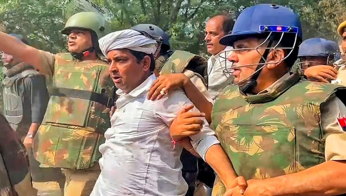 ರಾಜಸ್ಥಾನ: ಚುನಾವಣಾಧಿಕಾರಿಗೆ ಕಪಾಳ ಮೋಕ್ಷ, ಭಾರಿ ಹಿಂಸಾಚಾರ ನಡುವೆ ಪಕ್ಷೇತರ ಅಭ್ಯರ್ಥಿ ಬಂಧನ