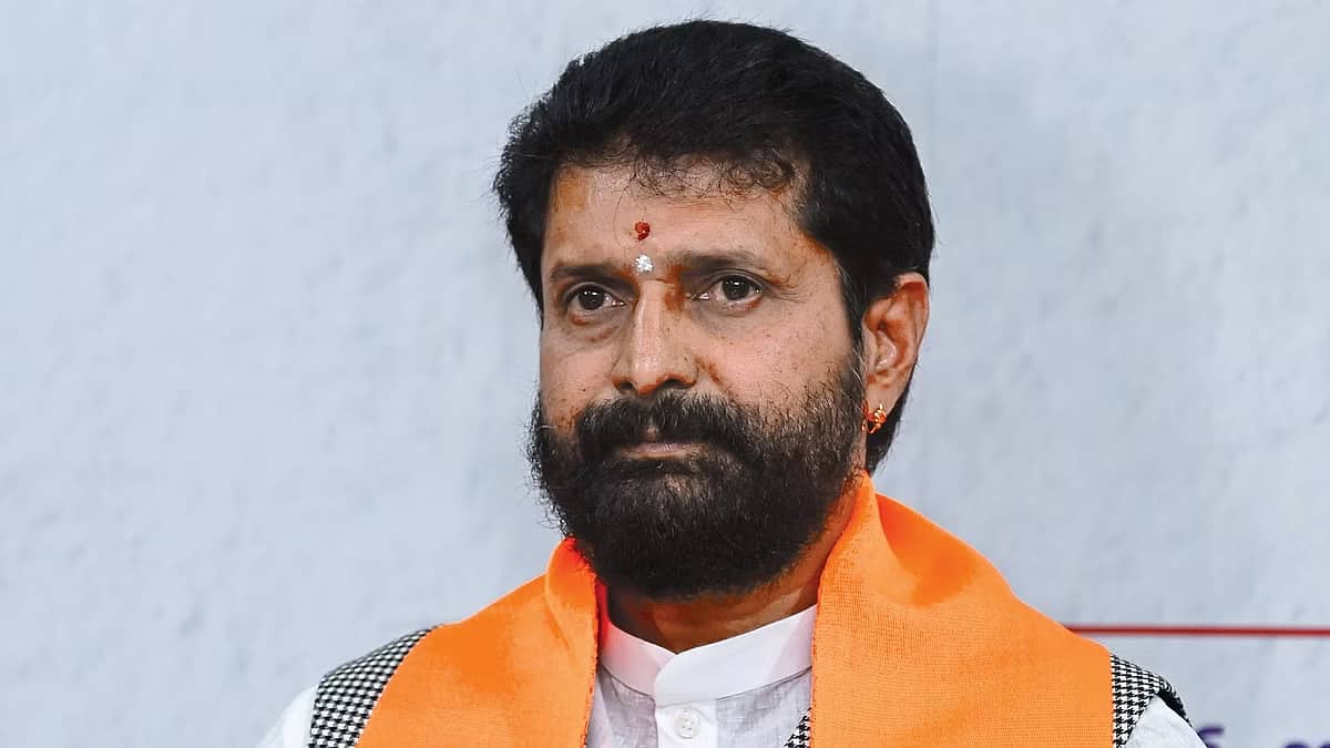 ಡಿಕೆಶಿ ಮಾತನ್ನು ನಂಬಬೇಕೇ ಅಥವಾ ಚರಿತ್ರೆ ನೋಡಬೇಕೇ? ಪ್ರಿಯಾಂಕ್ ಖರ್ಗೆ RSS ಶಾಖೆಗೆ ಭೇಟಿ ಕೊಡಲಿ: ಸಿ.ಟಿ ರವಿ