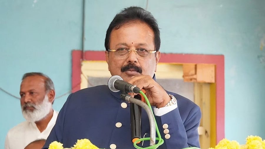 'ಗುಂಡಿಗೆ' ಇದ್ದರೆ ಚರ್ಚೆಗೆ ವಿಧಾನಸೌಧಕ್ಕೆ ಬನ್ನಿ; ನಾನು ಹೇಳೋಕೆ ಶುರು ಮಾಡಿದ್ರೆ ನಿಮಗೆ ತಡ್ಕೋಳ್ಳೋಕೆ ಆಗೋಲ್ಲ: ಚಲುವರಾಯಸ್ವಾಮಿ; Video